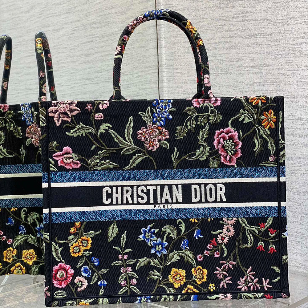 large D*or book tote