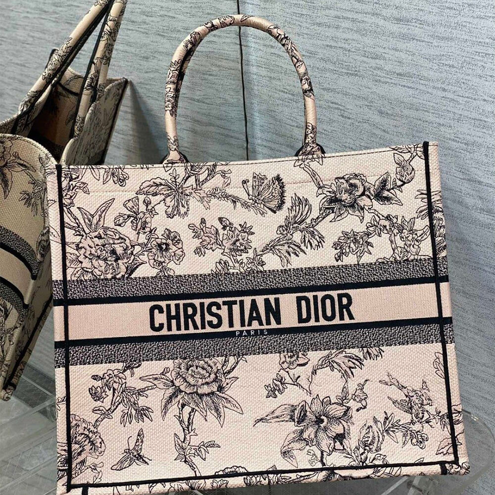 large D*or book tote