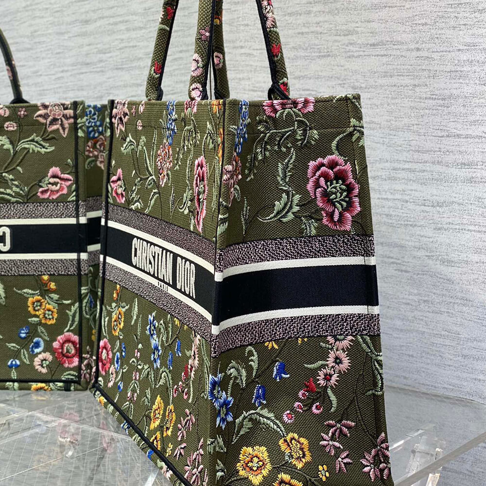 large D*or book tote
