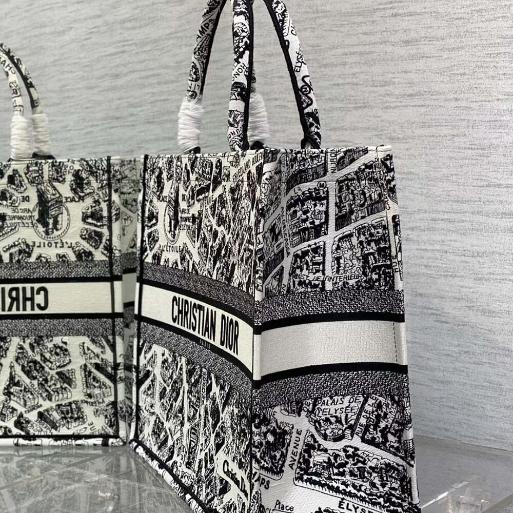 large D*or book tote