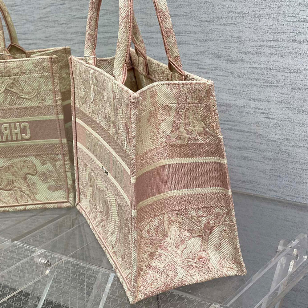 D*or medium D*or book tote