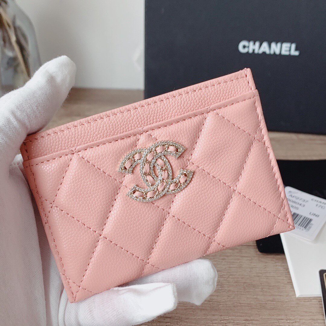 Ch*el 19 card holder