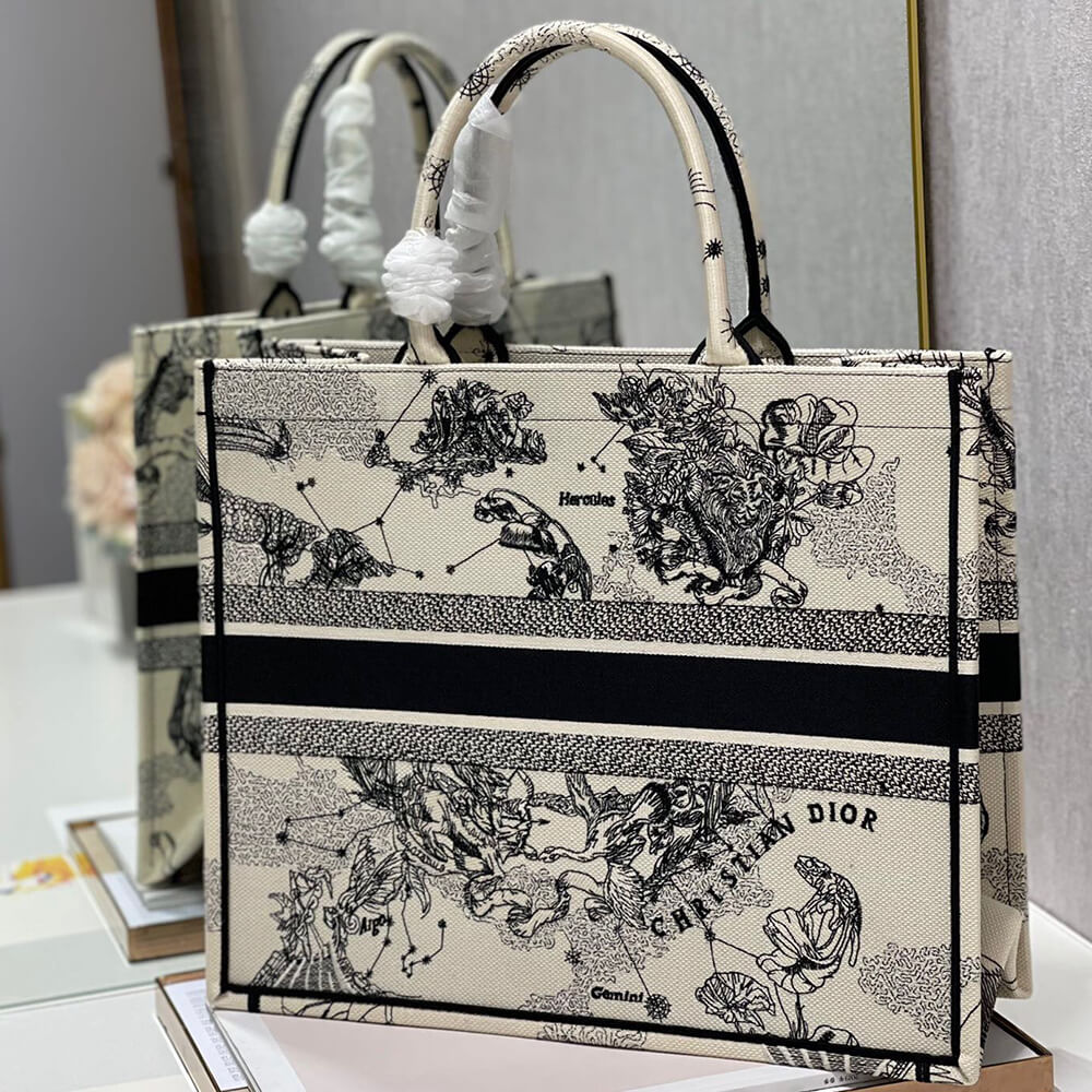 large D*or book tote