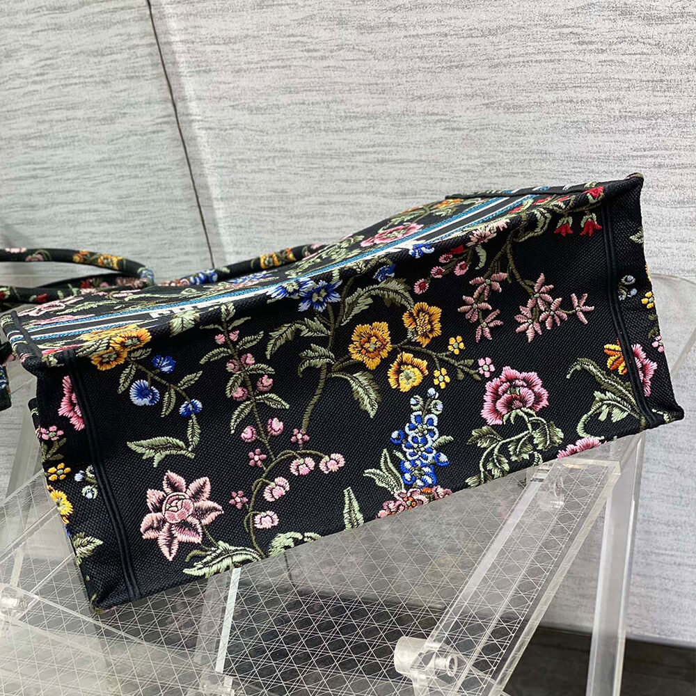 large D*or book tote