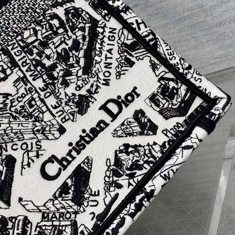 large D*or book tote