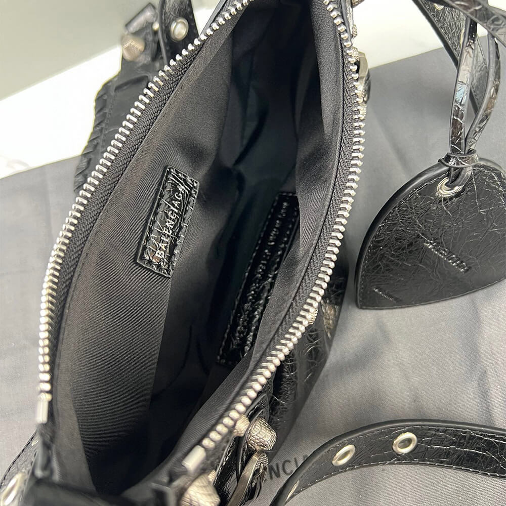 Ba*len*cia*ga women’s le cagole xs shoulder bag