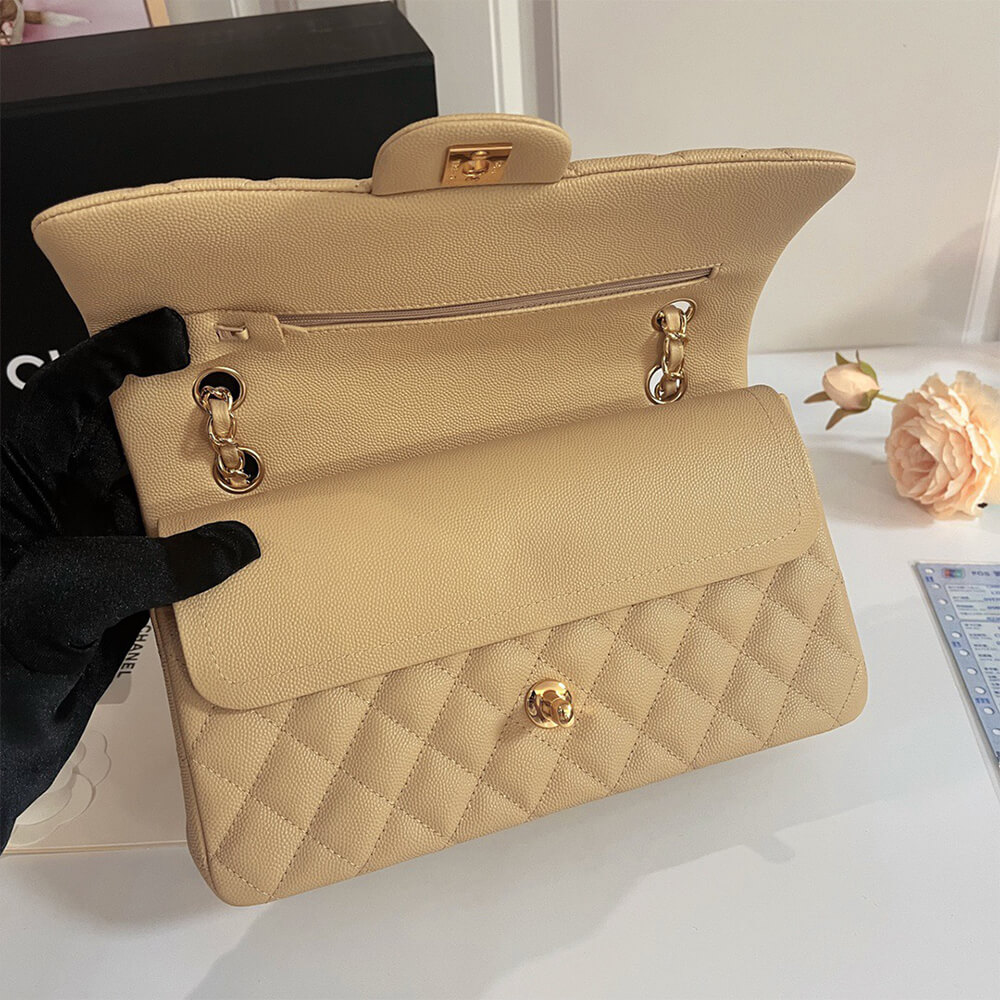 Ch*el classic flap medium