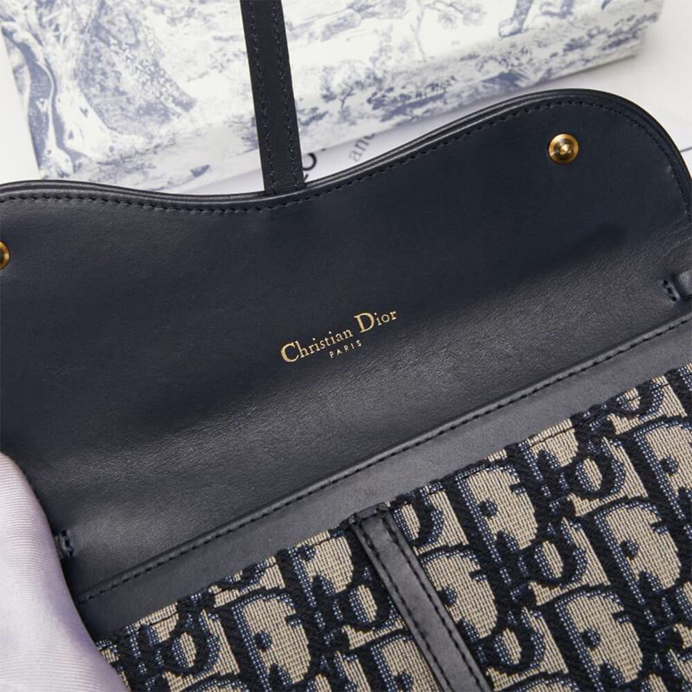 D*or long saddle wallet with chain
