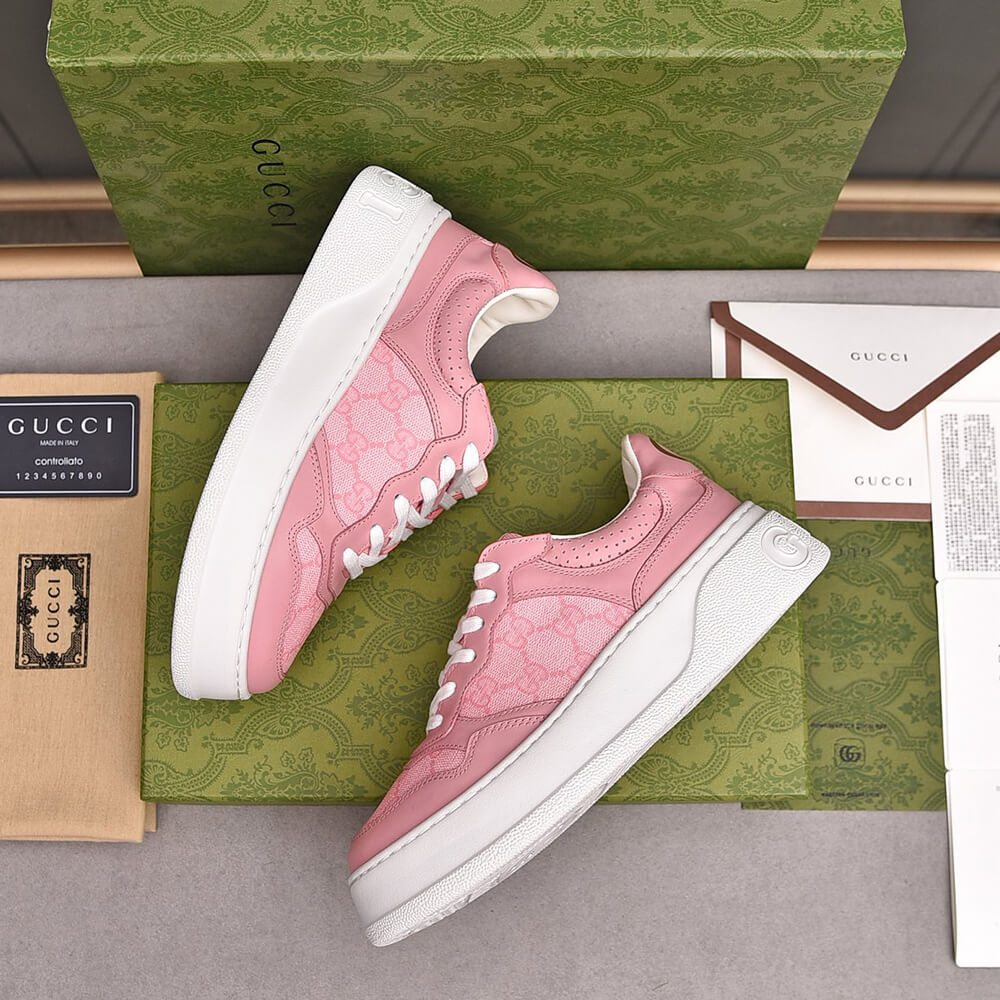G*u*i chunky b leather sneakers