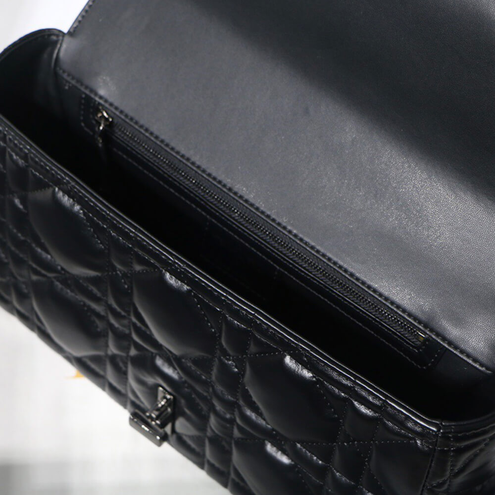 large D*or caro bag