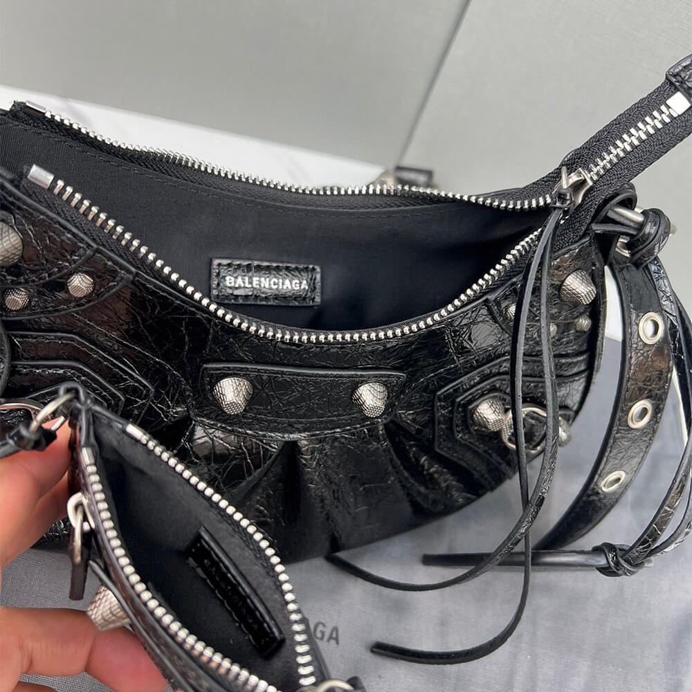 Ba*len*cia*ga women’s le cagole xs shoulder bag