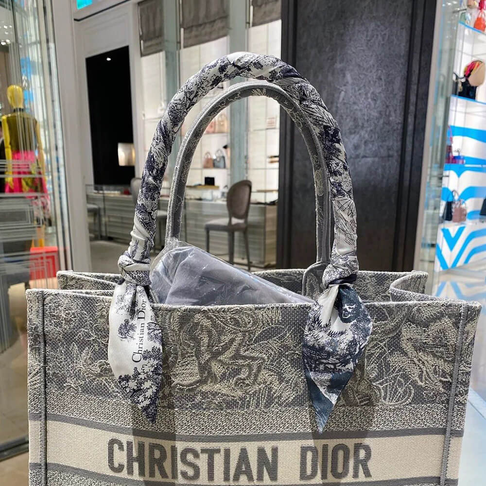 D*or mitzah scarf
