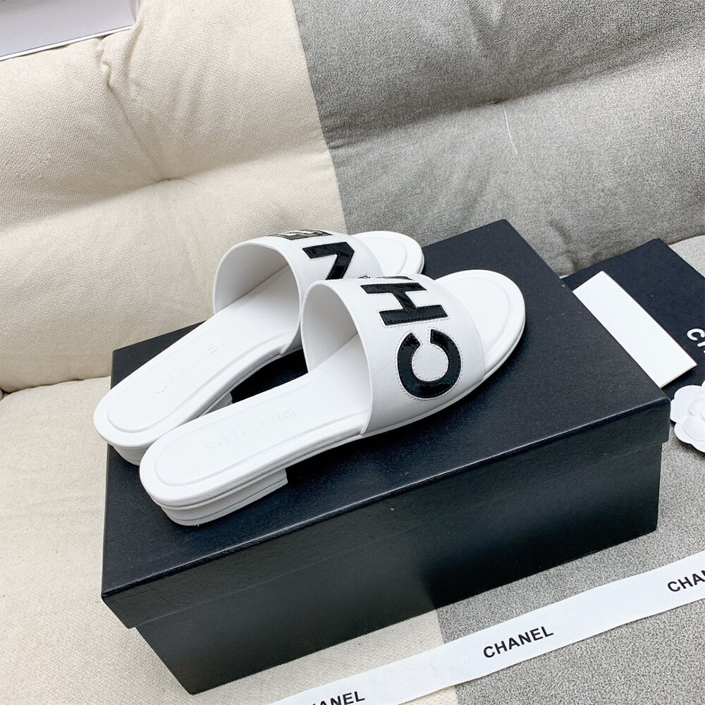 Ch*el ivory slides