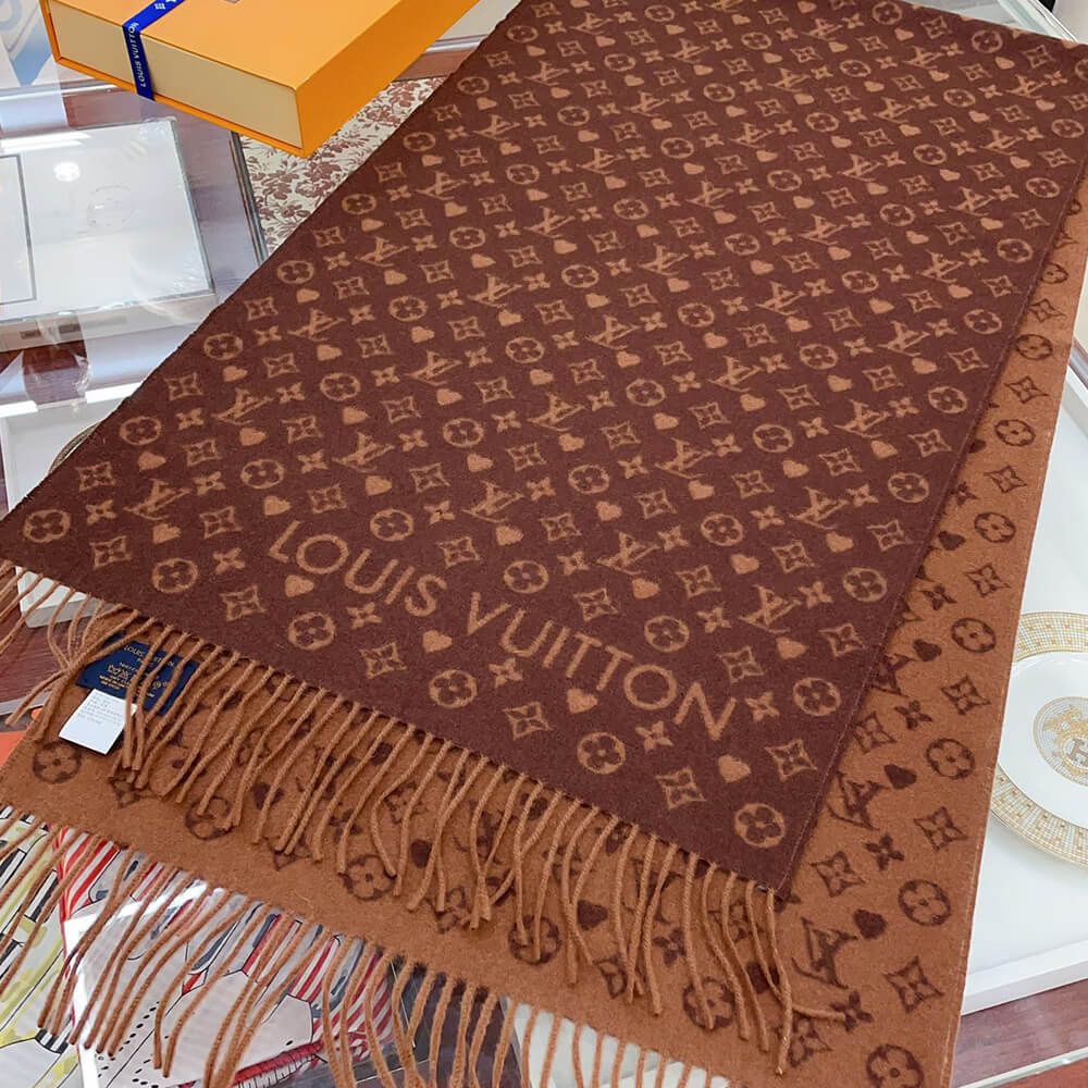LV Game On Scarf