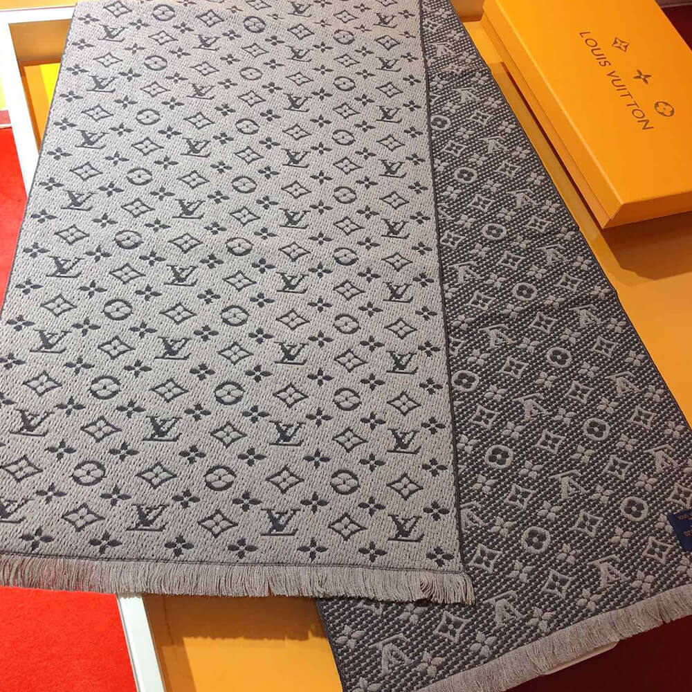 LV Monogram Classic Scarf