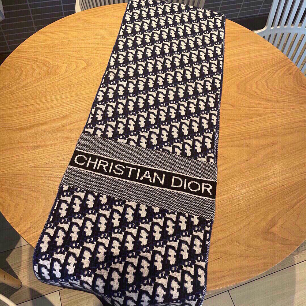 D*or oblique scarf