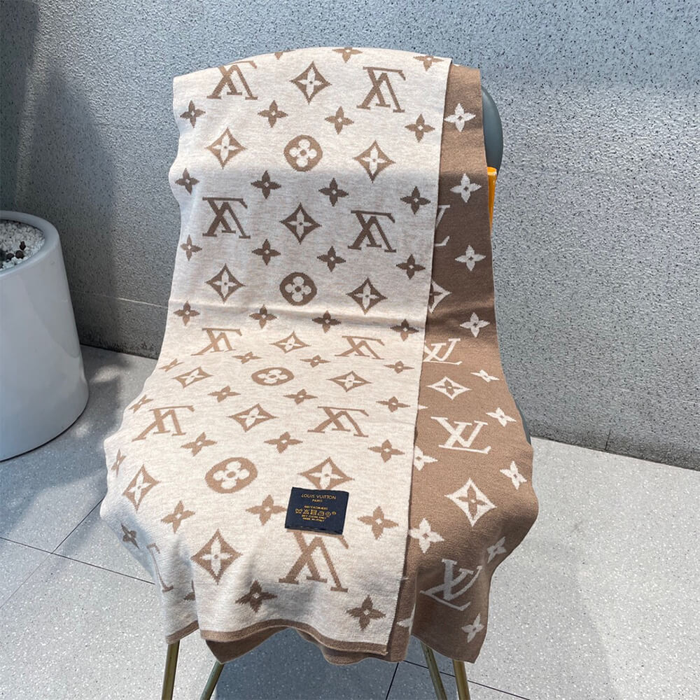 LV Scarf