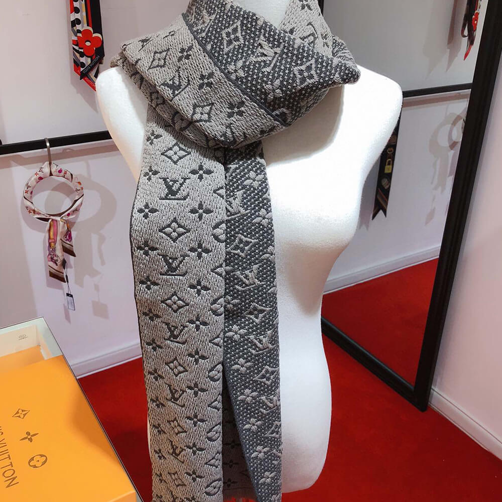 LV Monogram Classic Scarf