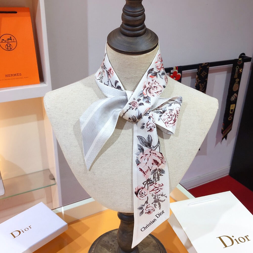 D*or d-floral mitzah scarf