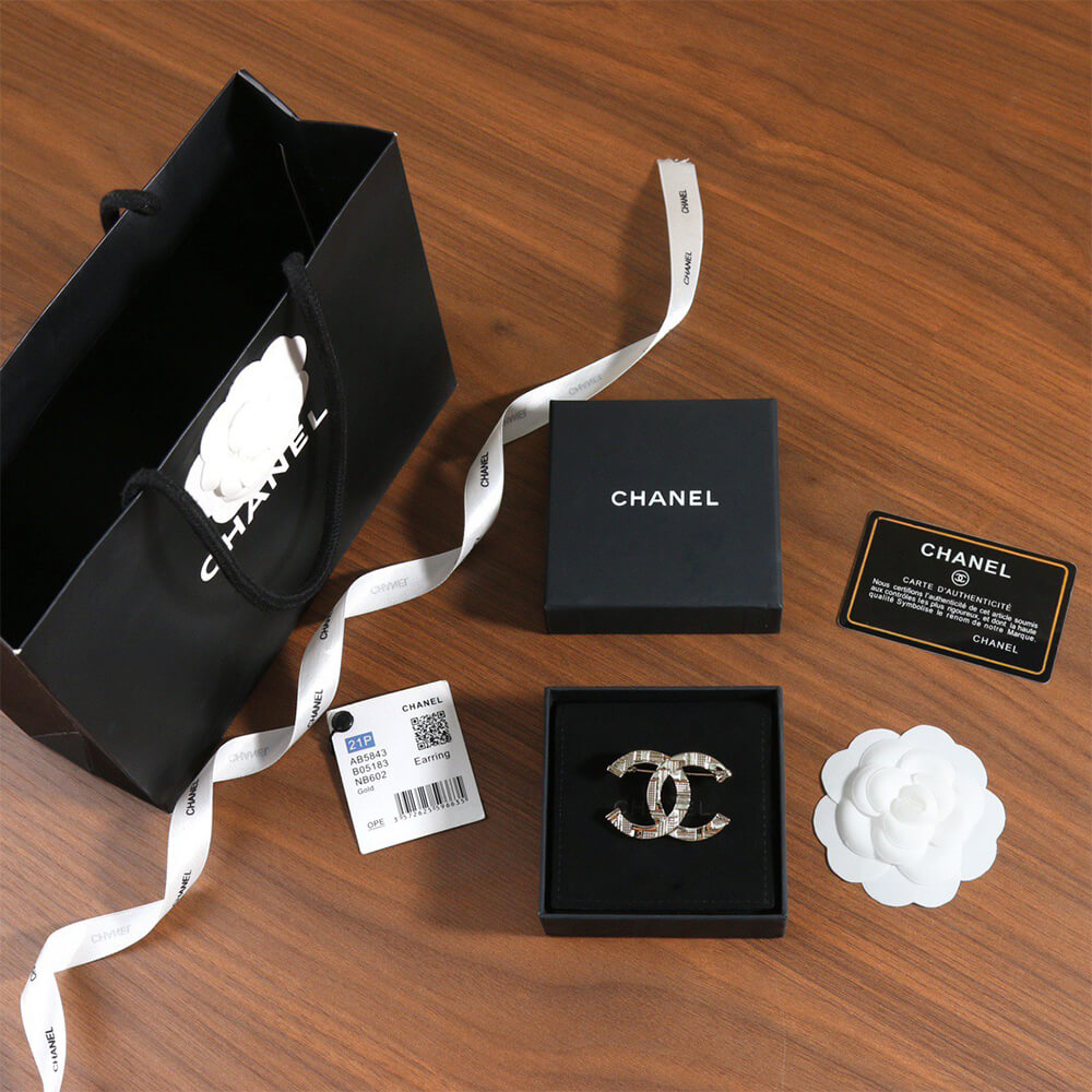 Ch*el brooch pin