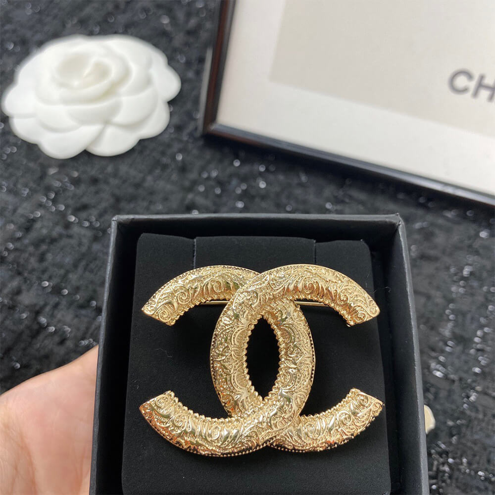 Ch*el brooch pin