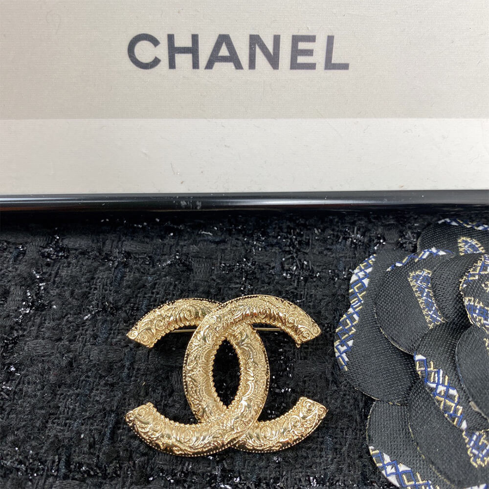 Ch*el brooch pin