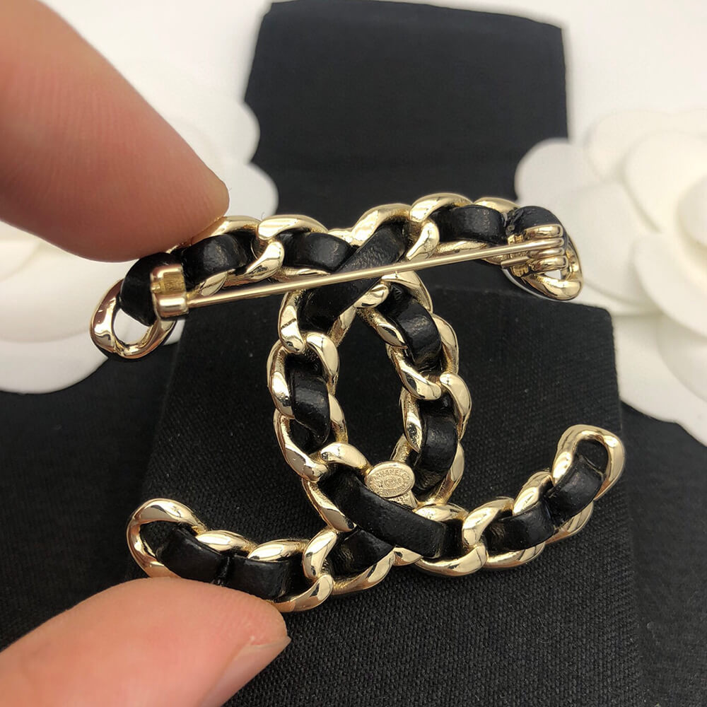 Ch*el brooch pin