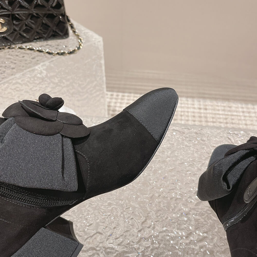 Ch*el short boots