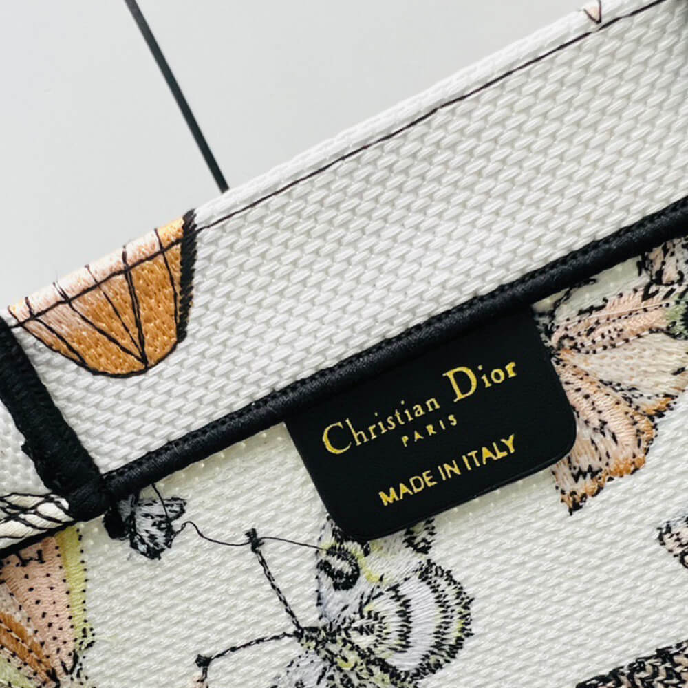 medium D*or book tote