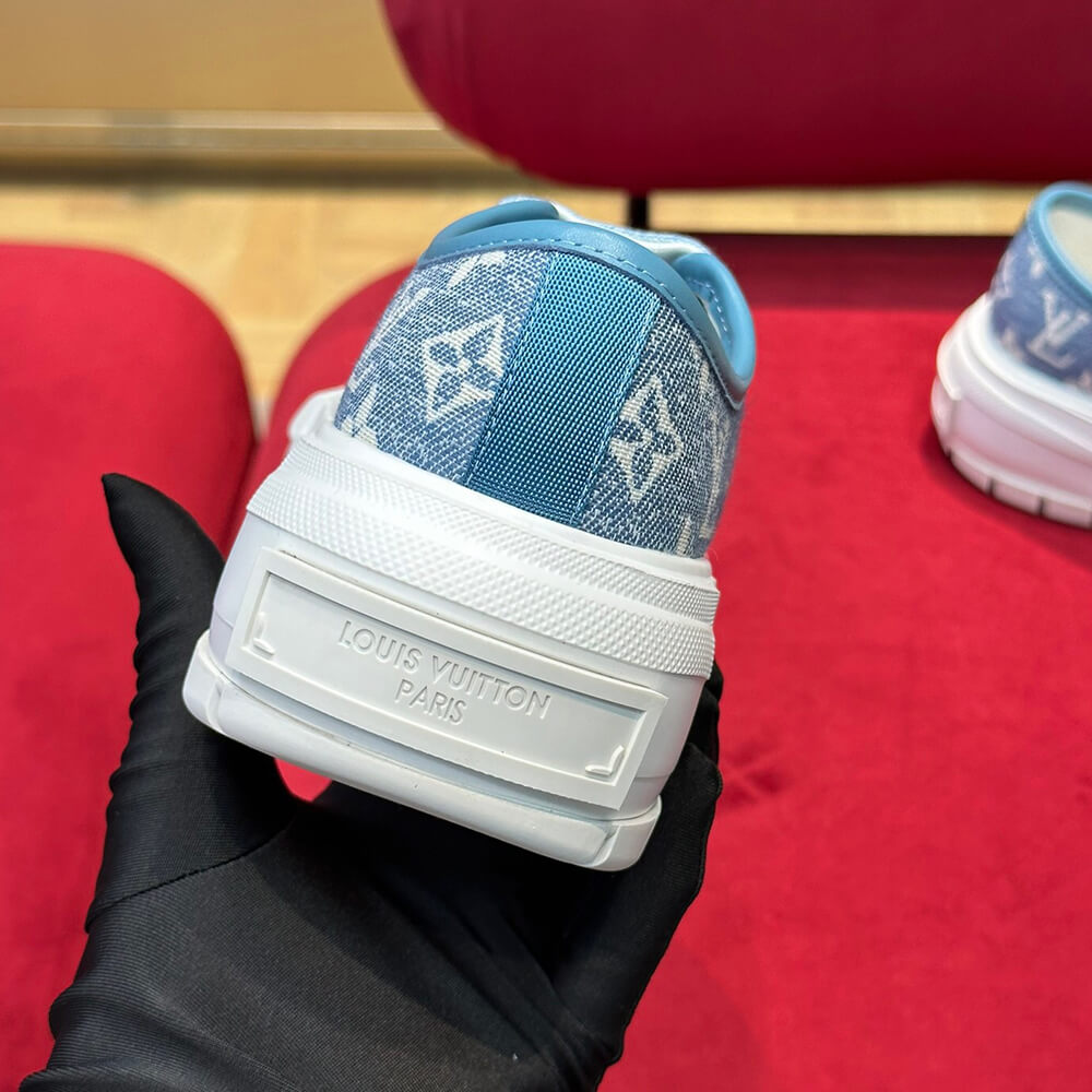 LV SQUAD SNEAKER