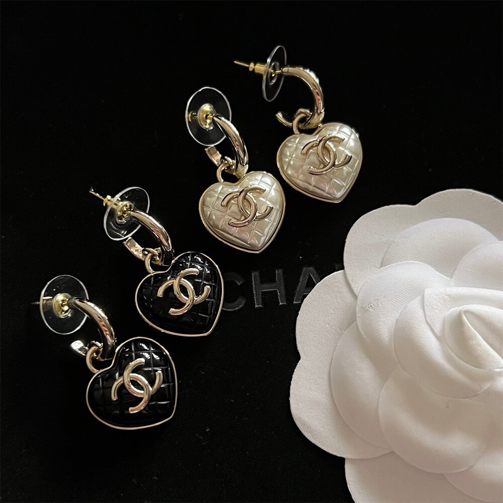 Ch*el earrings (37 tyles)