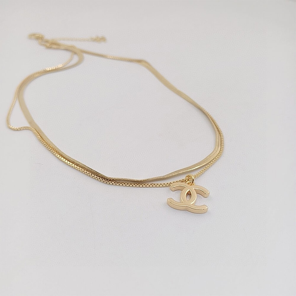 Ch*el necklace