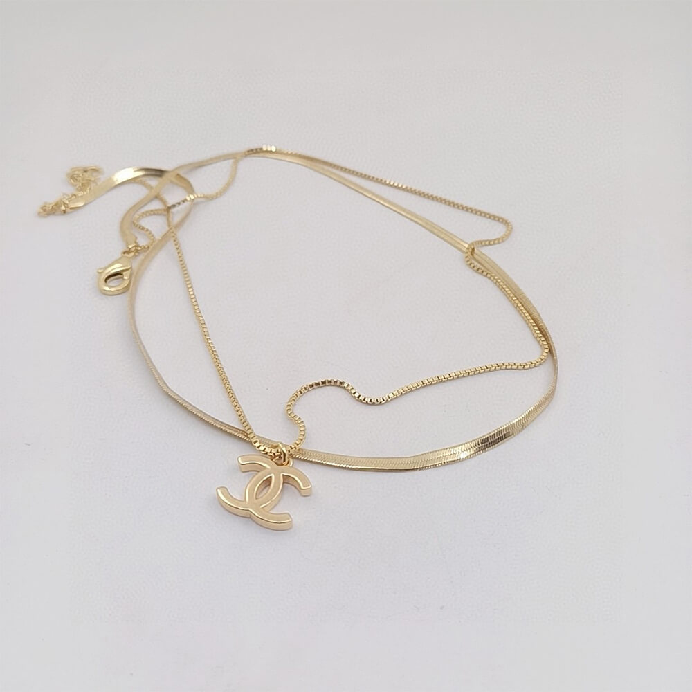 Ch*el necklace
