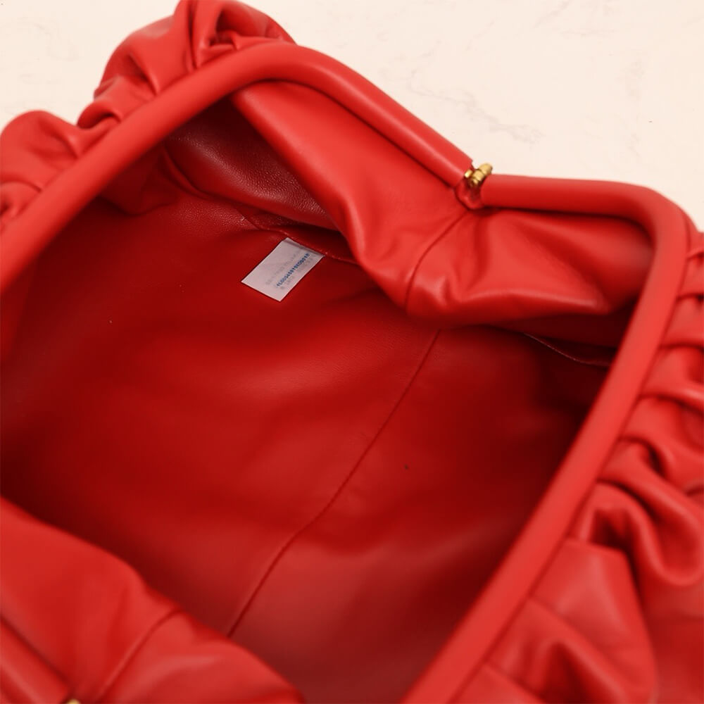 bo*te*ga Ve*ne*ta pouch clutch bag(high-end grade)