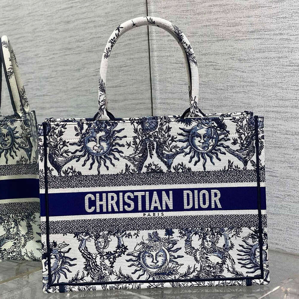 medium D*or book tote