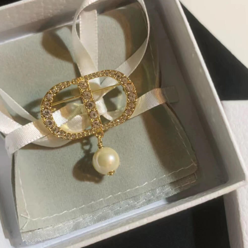 D*or brooch
