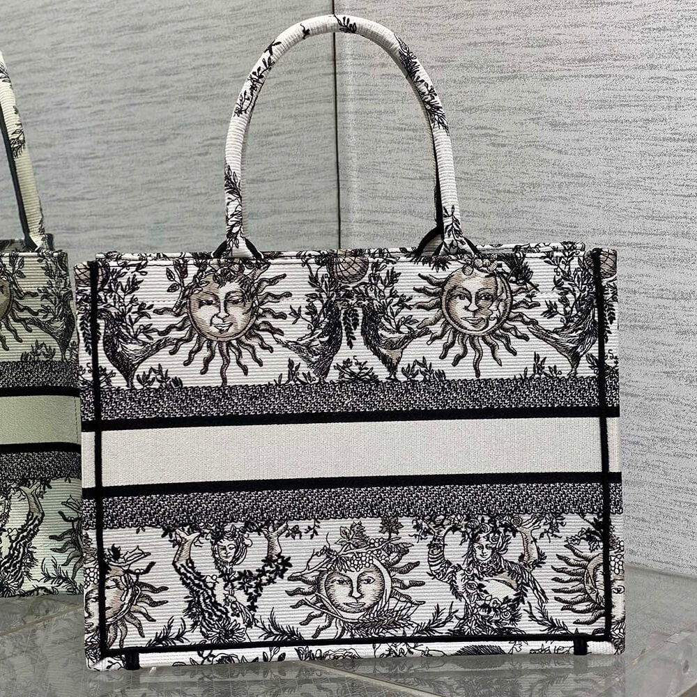 medium D*or book tote