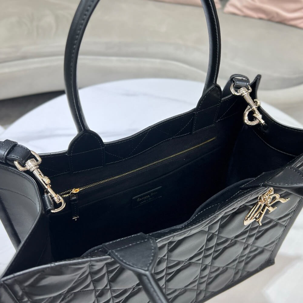 D*or medium D*or book tote