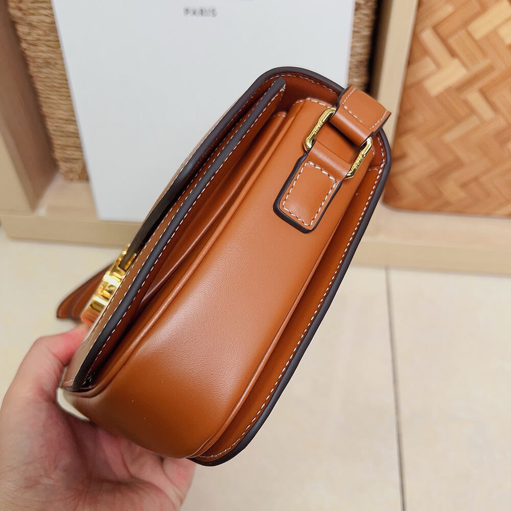Ce**e classique triomphe bag in triomphe canvas and calfskin(high-end grade)