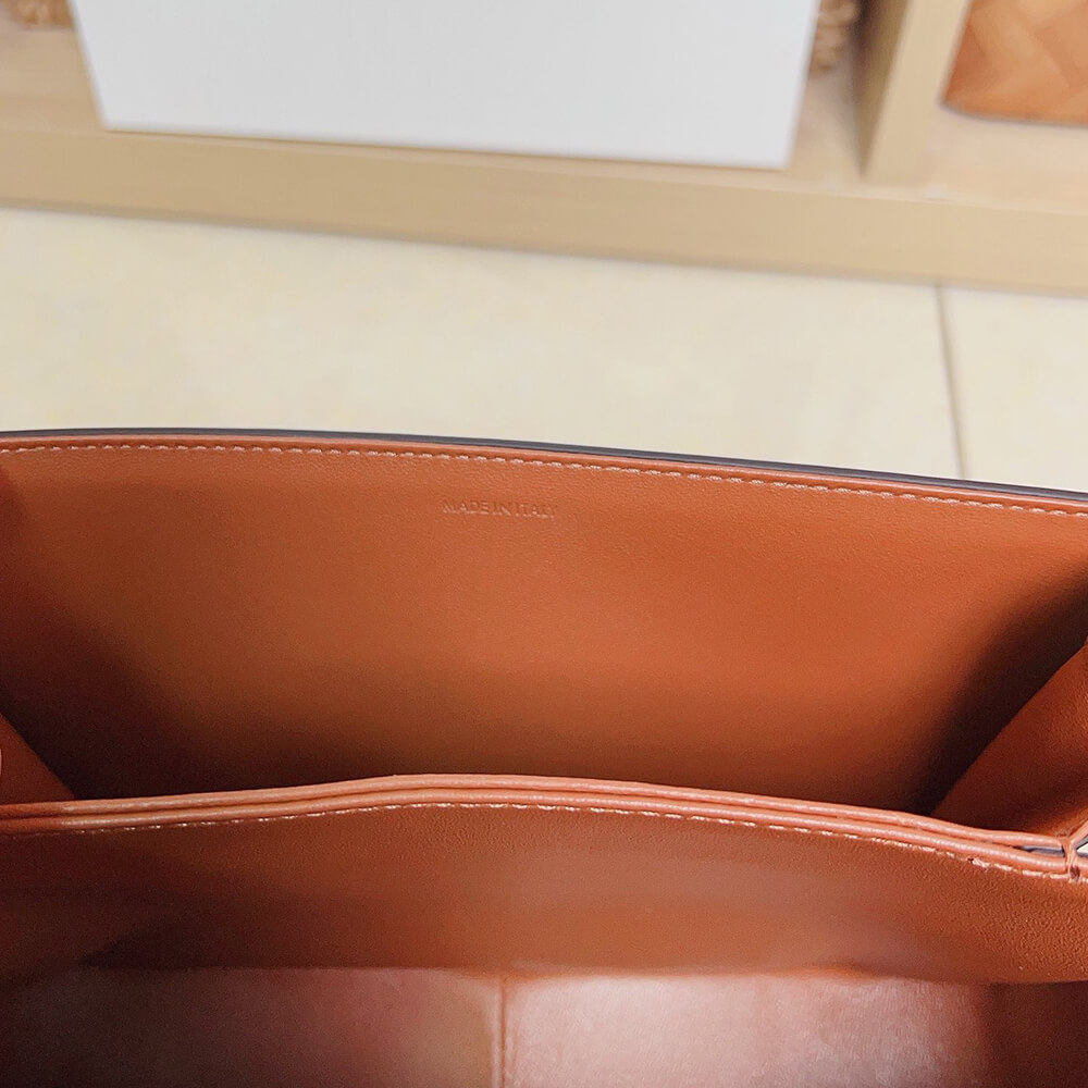 Ce**e classique triomphe bag in triomphe canvas and calfskin(high-end grade)