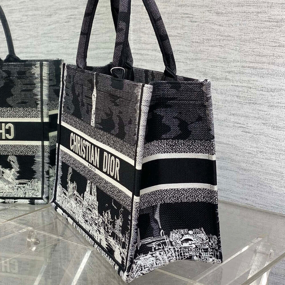 medium D*or book tote