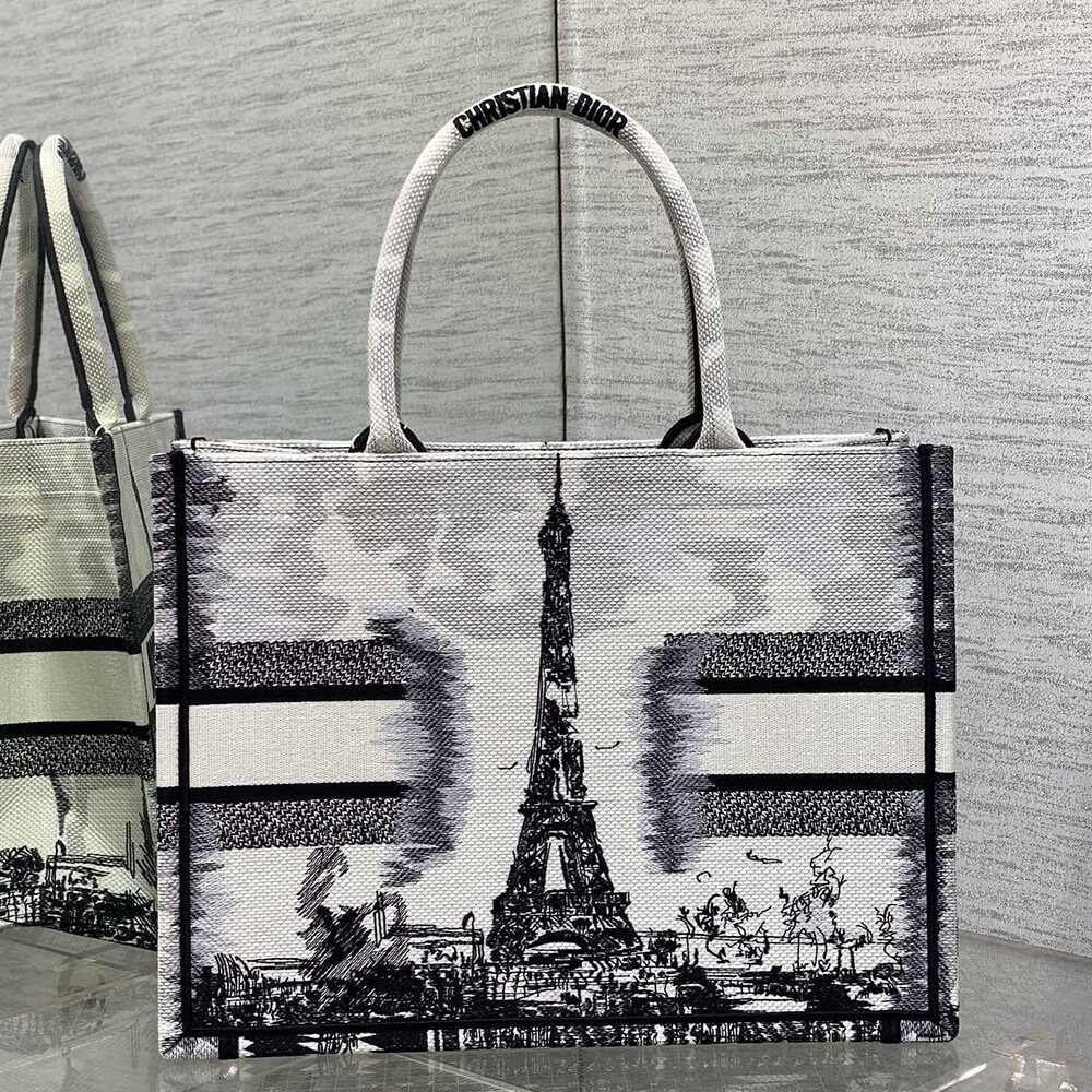 medium D*or book tote