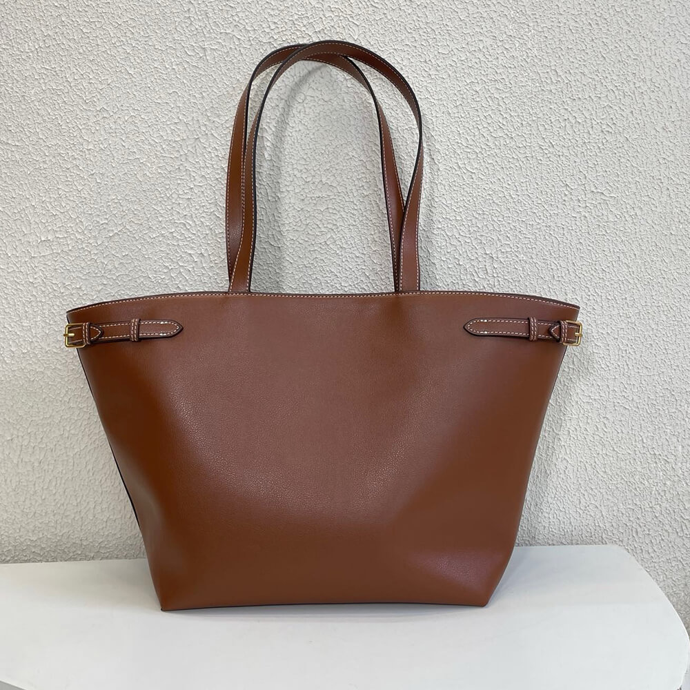 Ce**e medium cabas anais cuir triomphe in grained calfskin