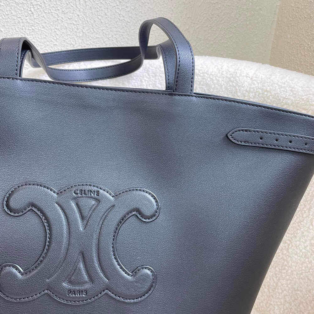 Ce**e medium cabas anais cuir triomphe in grained calfskin