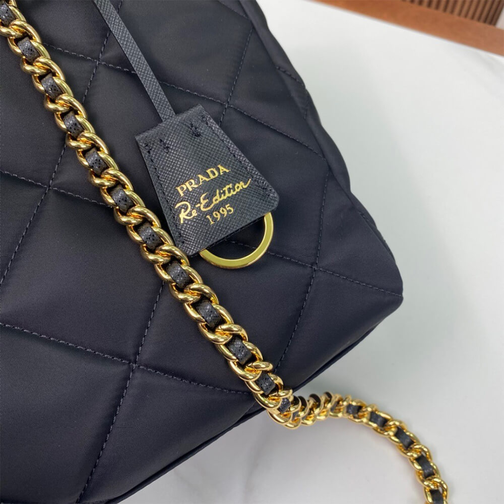 Pra*a re-edition 1995 chaîne medium re-nylon tote bag(high-end grade)