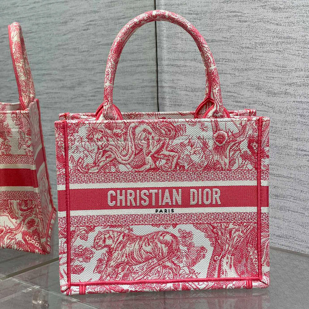 small D*oriviera D*or book tote