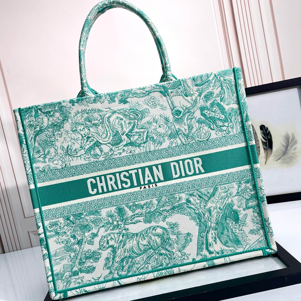 large D*oriviera D*or book tote