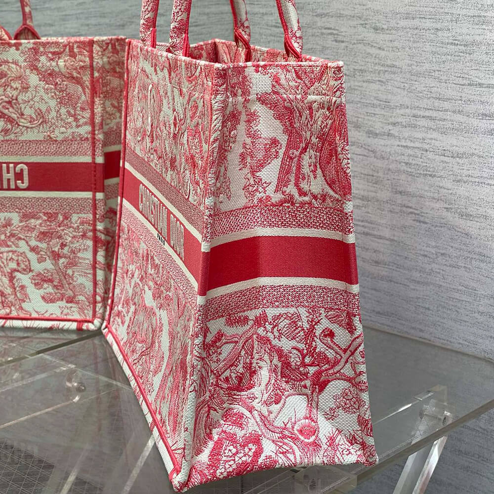 large D*oriviera D*or book tote