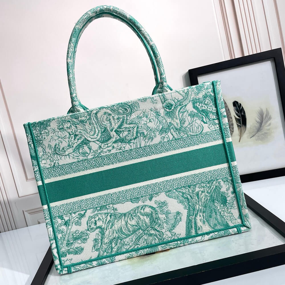 medium D*oriviera D*or book tote