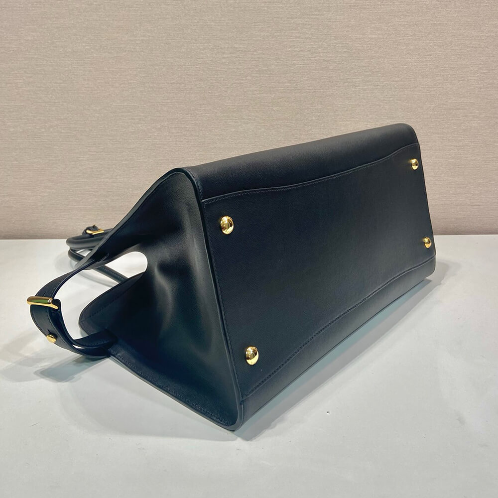 Pra*a large leather tote bag(high-end grade)